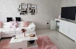 Apartament de lux cu 3 camere, 80 mp, A.C, zona Strazii Parang