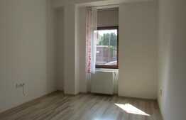 Spatiu birouri, 40 mp, parter, zona Piata Abator, cu vedere  spre strada!