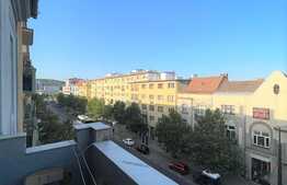 3 camere, 63 mp, semidecomandat, zona Strazii Horea