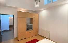 3 camere, 63 mp, semidecomandat, zona Strazii Horea