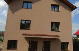 De vanzare duplex, 110 mp, teren 295 mp, zona Exterior Est