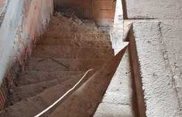 De vanzare duplex, 110 mp, teren 295 mp, zona Exterior Est