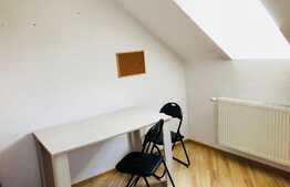 Apartament 3 camere, 75 mp, decomandat, zona UMF