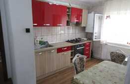 Apartament cu 3 camere, 75 mp, decomandat, zona Kaufland