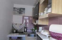 De vanzare casa cuplata, 112 mp,148 mp teren, zona centrala