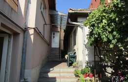 De vanzare casa cuplata, 134 mp, 265 mp teren, front 11 ml, zona Iulius Mall!