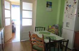 De vanzare casa cuplata, 134 mp, 265 mp teren, front 11 ml, zona Iulius Mall!