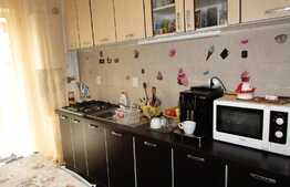 Apartament 2 camere, 50mp,  decomandat, terasa 10 mp, zona Eroilor!