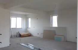 Triplex de vanzare 120 mp, teren 300 mp, zona Bulevardul Muncii