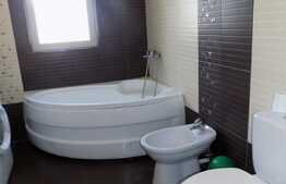 Apartament 3 camere, 56 mp, parcare, zona strazii Edgar Quinet