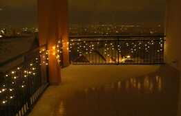 Apartament 3 camere, 101mp, terasa de 25mp, 2 parcari zona Andrei Muresanu