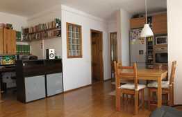 Apartament de vanzare 3 camere, 70 mp,garaj subteran! Zona VIVO!