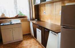 Apartament 2 camere, 70 mp, decomandat, parcare, zona Hotel Athos