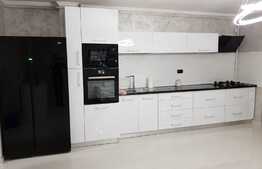 Apartament 3 camere, 80 mp, decomandat, zona strazii Parang