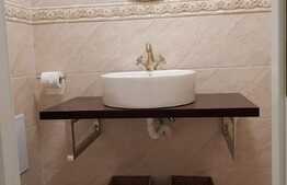 Apartament 3 camere, 80 mp, decomandat, zona strazii Parang