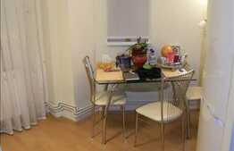 Vanzare apartament 2 camere, decomandat, 43 mp utili, zona Primaverii