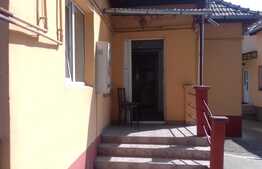 De vanzare casa individuala 60 mp, teren 548 mp, front 11ml, zona strazii Plevnei