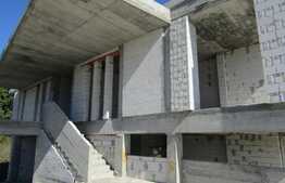 De vanzare casa individuala 250 mp utili, 985 mp teren, front 23 ml, zona linistita!