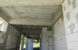 De vanzare casa individuala 250 mp utili, 985 mp teren, front 23 ml, zona linistita!