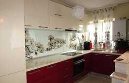 De vanzare apartament 3 camere, 79 mp! LUX!