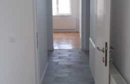 Apartament 3 camere, 92 mp, parcare, 2 boxe, zona strazii Horea