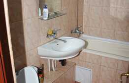 Apartament cu 3 camere, decomandat, 80 mp, zona strazii Scortarilor