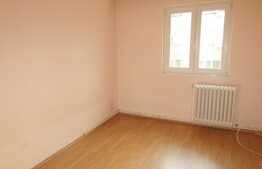 Apartament cu 4 camere, 75 mp, decomandat, partial mobilat, zona strazii Primaverii