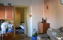 Strada Horea, 2 camere, semidecomandat, recent renovat!