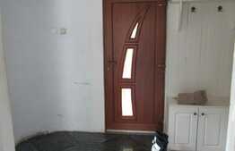 De vanzare casa individuala, 250 mp, teren 400 mp, front stradal 20 ml, zona linistita de case!