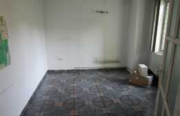 De vanzare casa individuala, 250 mp, teren 400 mp, front stradal 20 ml, zona linistita de case!