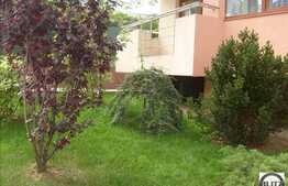 Vanzare 2 camere, 75 mp! Zona Facultatii de Medicina! Garaj! Imobil tip vila!