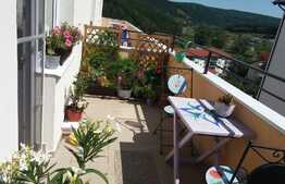 Apartament 3 camere, 60 mp, etaj intermediar, zona VIVO!