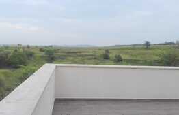 Casa de vanzare 170 mp, teren 203 mp, front 10 ml, zona de case! Finalizat, expunere estica!