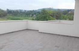 Casa de vanzare 170 mp, teren 203 mp, front 10 ml, zona de case! Finalizat, expunere estica!