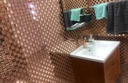 Apartament in vila, 3 camere, 70 mp, parcare, zona strazii Romul Ladea