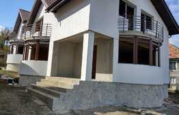 Duplex de 190 mp utili, teren de 400 mp, 2 locuri parcare