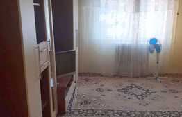 Apartament cu 4 camere, decomandat, zona Calea Floresti!