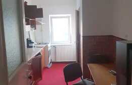 Apartament cu 4 camere, decomandat, zona Calea Floresti!