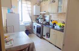 Apartament 3 camere, decomandat, 75 mp, loc de parcare!