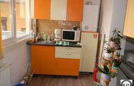 3 camere cu scara interioara, 90 mp utili. garaj inclus in pret.