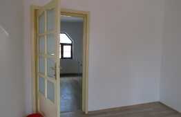 Casa de vanzare  250 mp utili, 200 teren, zona centrala!