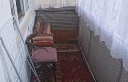 Apartament 2 camere, etaj intermediar, zona strazii Parang