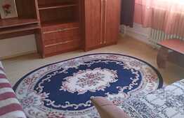 Apartament 2 camere, etaj intermediar, zona strazii Parang