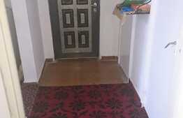 Apartament 2 camere, etaj intermediar, zona strazii Parang