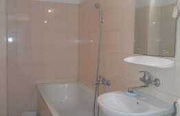 Apartament 2 camere, 57 mp, decomandat, balcon, zona strazii Bucuresti