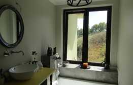 Casa individuala, finisata si mobilata modern lux, la cheie, panorama excelenta! 