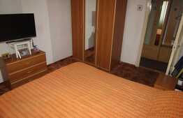 Apartament cu 2 camere, decomandat, 56 mp, garaj, zona Gradini Manastur