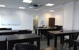 Spatiu comercial, 65 mp, cu vitrina la strada!