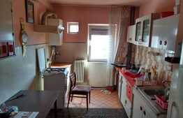 Apartament 4 camere, 76.60 mp, decomandat, etaj intermediar, zona Piata Flora!