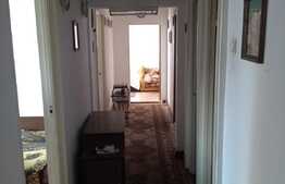 Apartament 4 camere, 76.60 mp, decomandat, etaj intermediar, zona Piata Flora!